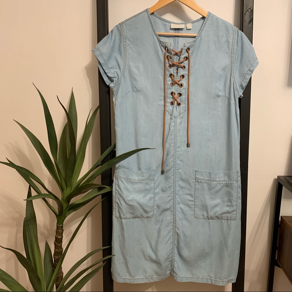 (20% off 3+!) New York & company tie front dress